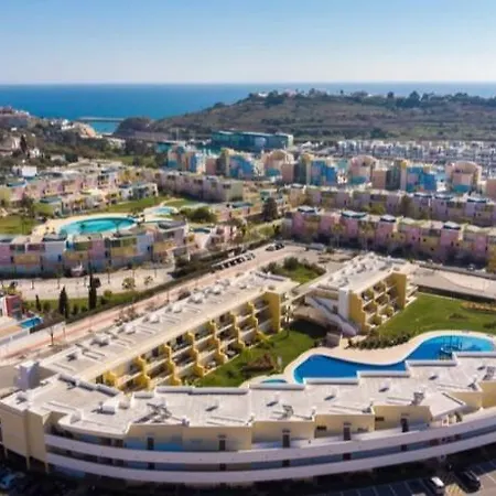 Marina Gardens Ao البوفيرا